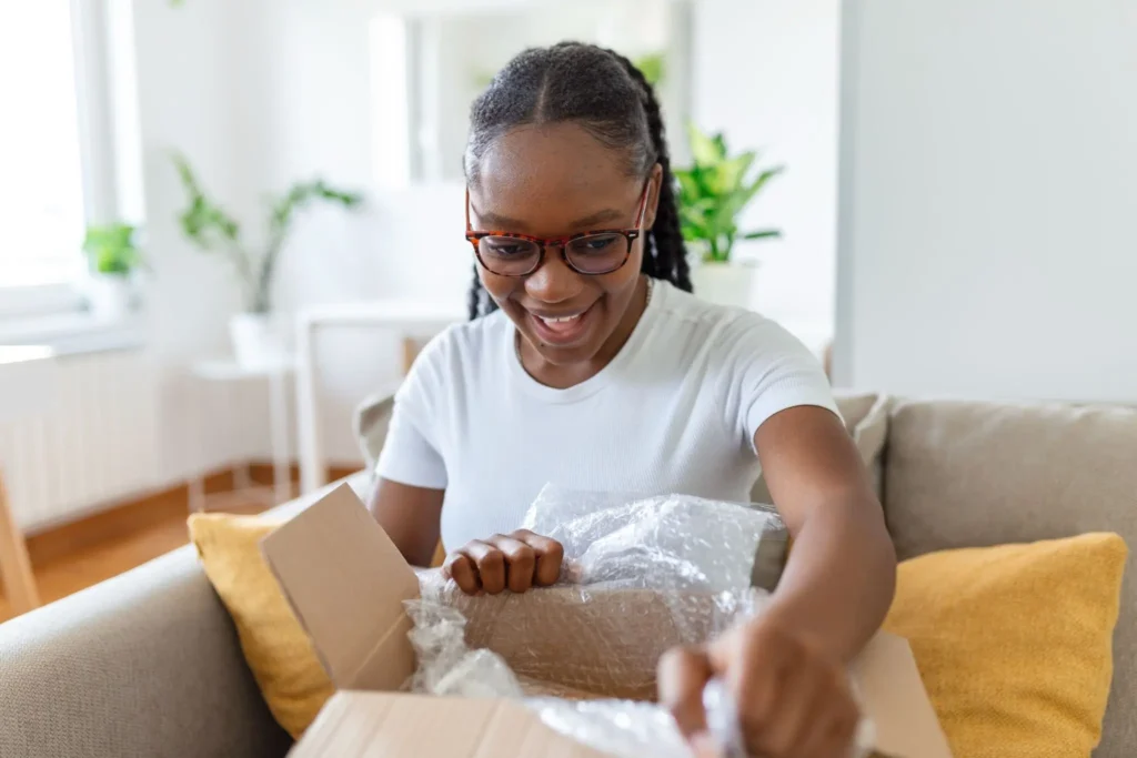 How Can Expats In Central America And Mexico Stay Connected With Family Abroad